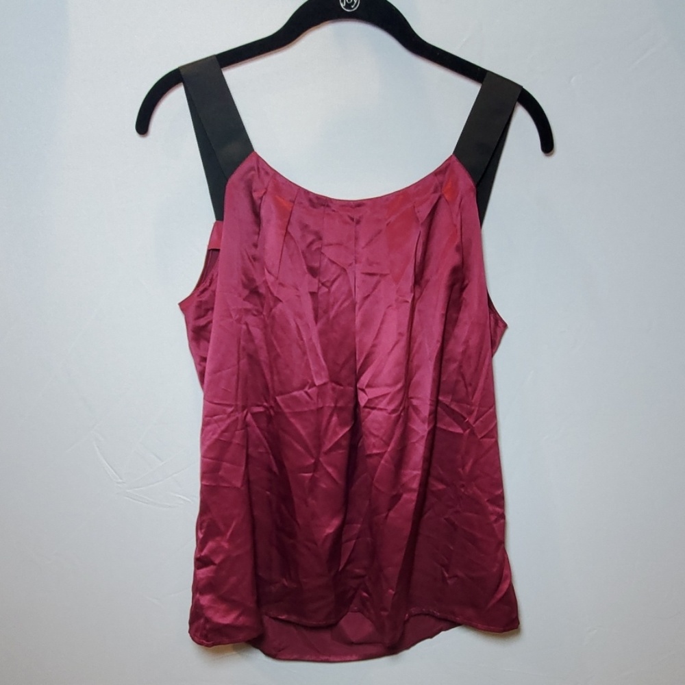 Ann Taylor Loft sleeveless pleated front blouse